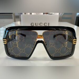 GUCCI authentic / new monogram logo sunglasses